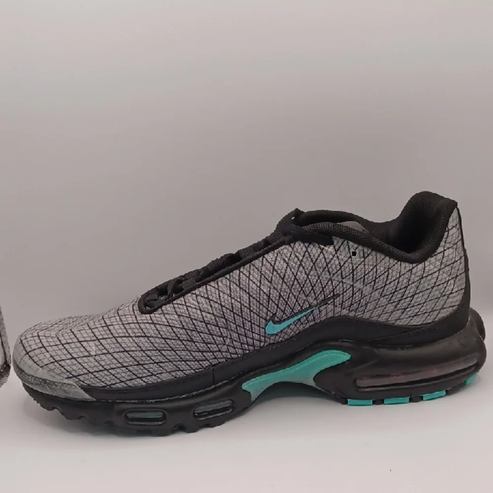 NEW Nike Air Max Plus TN-Black/Spirograph Sneakers Men Size 12 US FB3351-001 - Picture 8 of 12